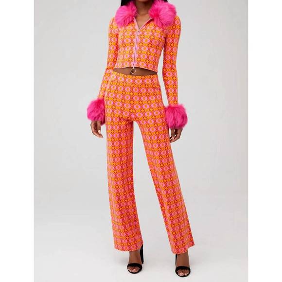 SHOW ME YOUR MUMU pre-loved zermatt sweater pant in pink geo jacquard - Picture 4 of 4